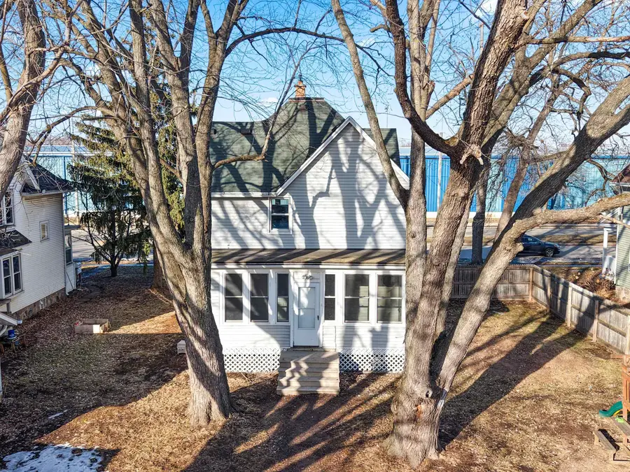 1127 W College Avenue, Appleton, WI 54914 - Image #2