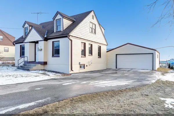 94 E North Water Street, ALGOMA, WI 54201