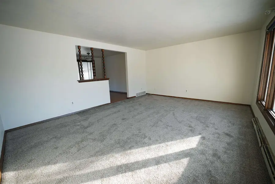 530 Lorraine Lane, Green Bay, WI 54311 - Image #2