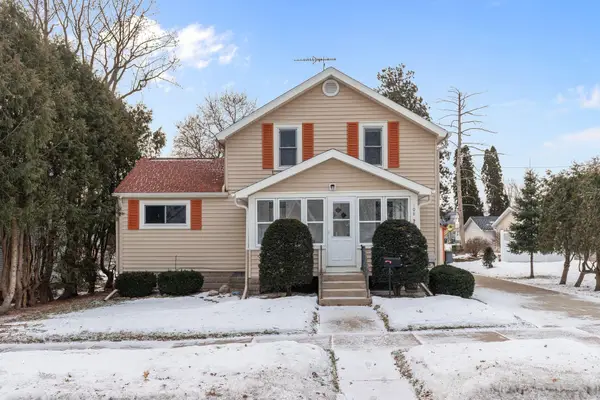 108 E Millard Street, NEW LONDON, WI 54961-1853