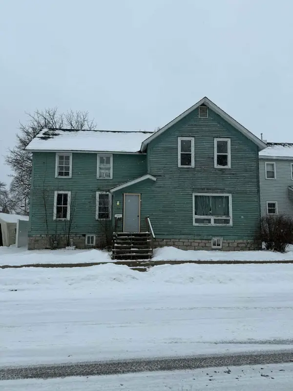 916 Miller Street, MARINETTE, WI 54143