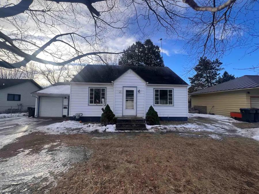 720 E Fulton Street, Waupaca, WI 54981 - Image #2