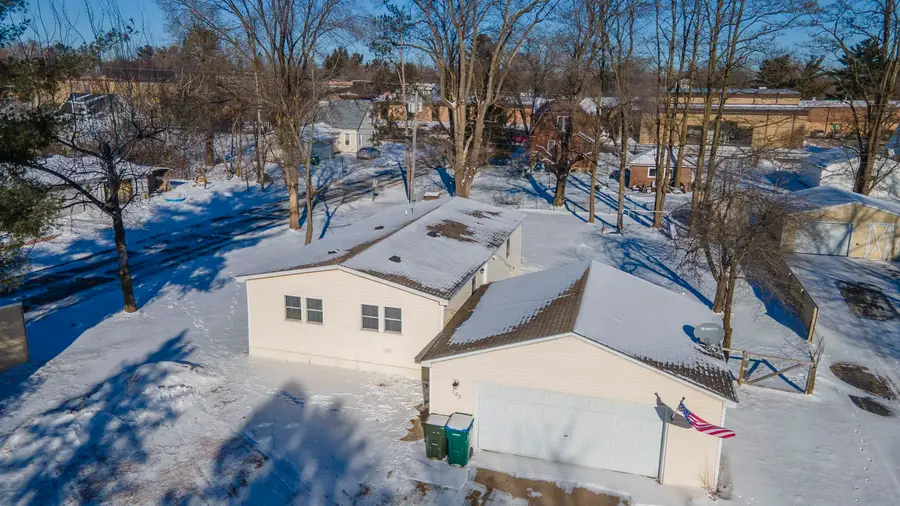 705 Cleveland Avenue, Wild Rose, WI 54984 - Image #2