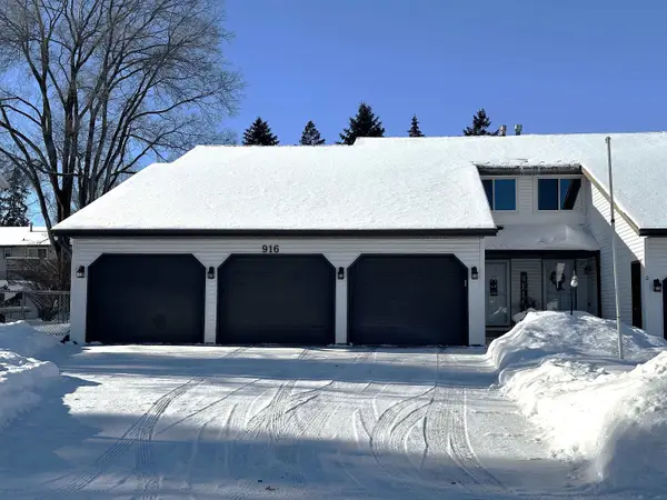 916 Square Terrace, GREEN BAY, WI 54313