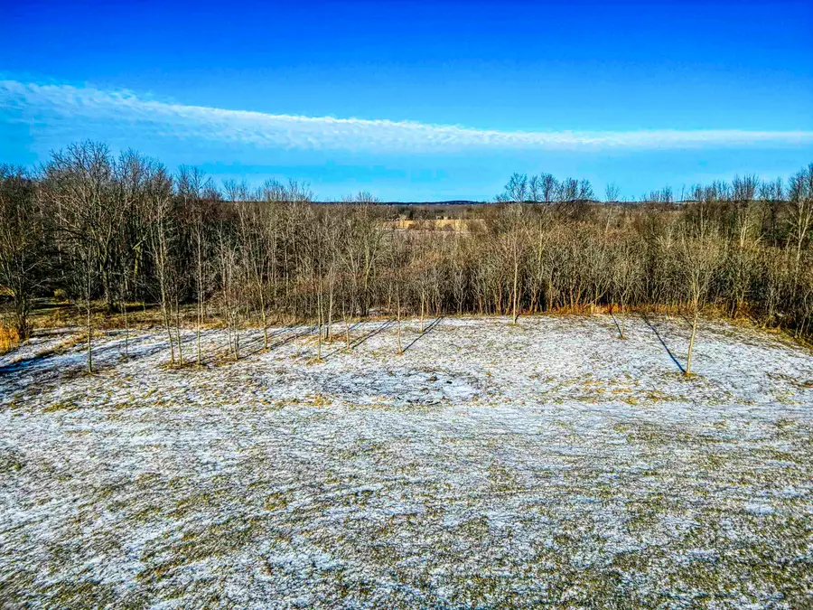 W7412 Red Hawk Drive, Appleton, WI 54914 - Image #2