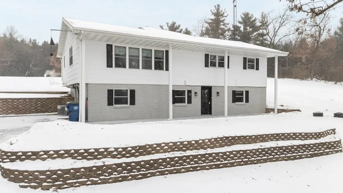 9866 State Highway 22, Waupaca, WI 54981 - Image #1