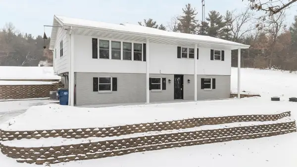 9866 State Highway 22, WAUPACA, WI 54981