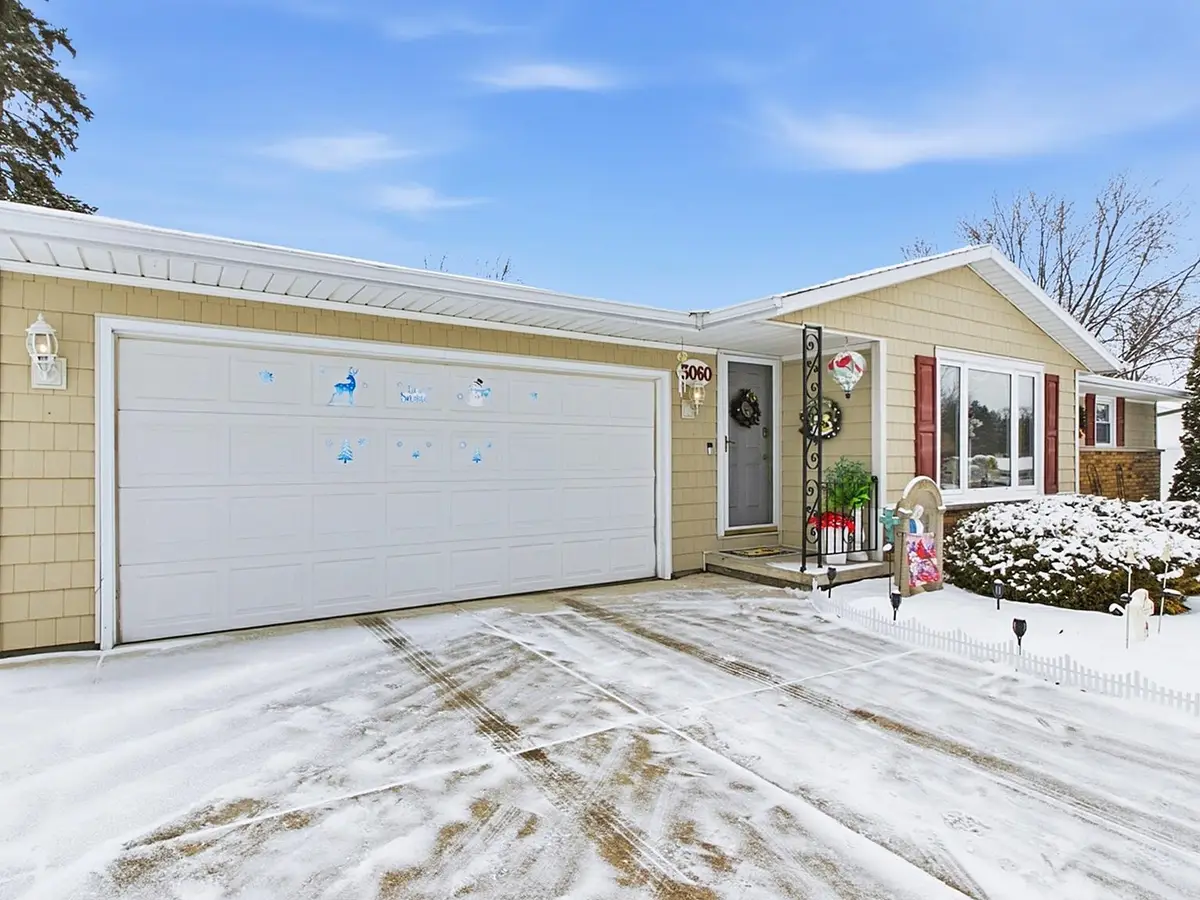 3060 Holland Road, Green Bay, WI 54313 - Image #1