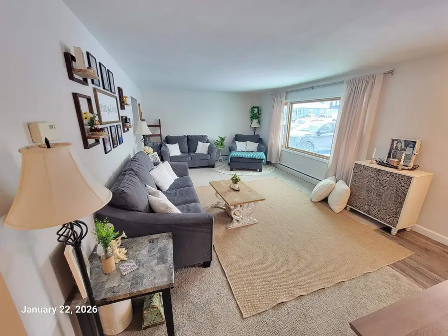 215 W Cameron Street, New London, WI 54961 - Image #2