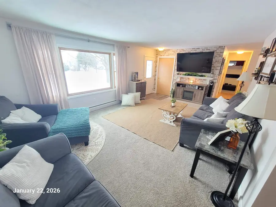 215 W Cameron Street, New London, WI 54961 - Image #3