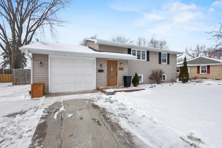 632 Suburban Drive, De Pere, WI 54115 - Image #3