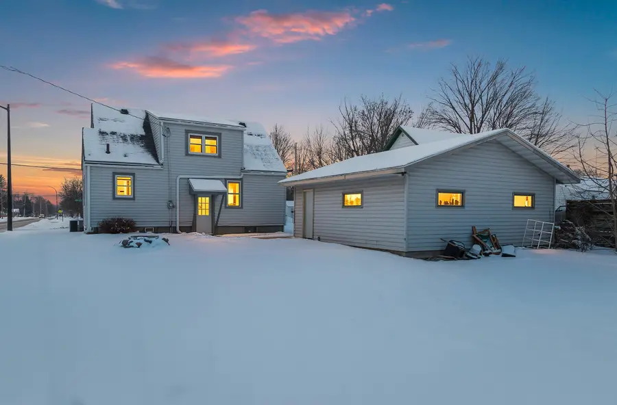 944 S Evergreen Street, Shawano, WI 54166 - Image #2