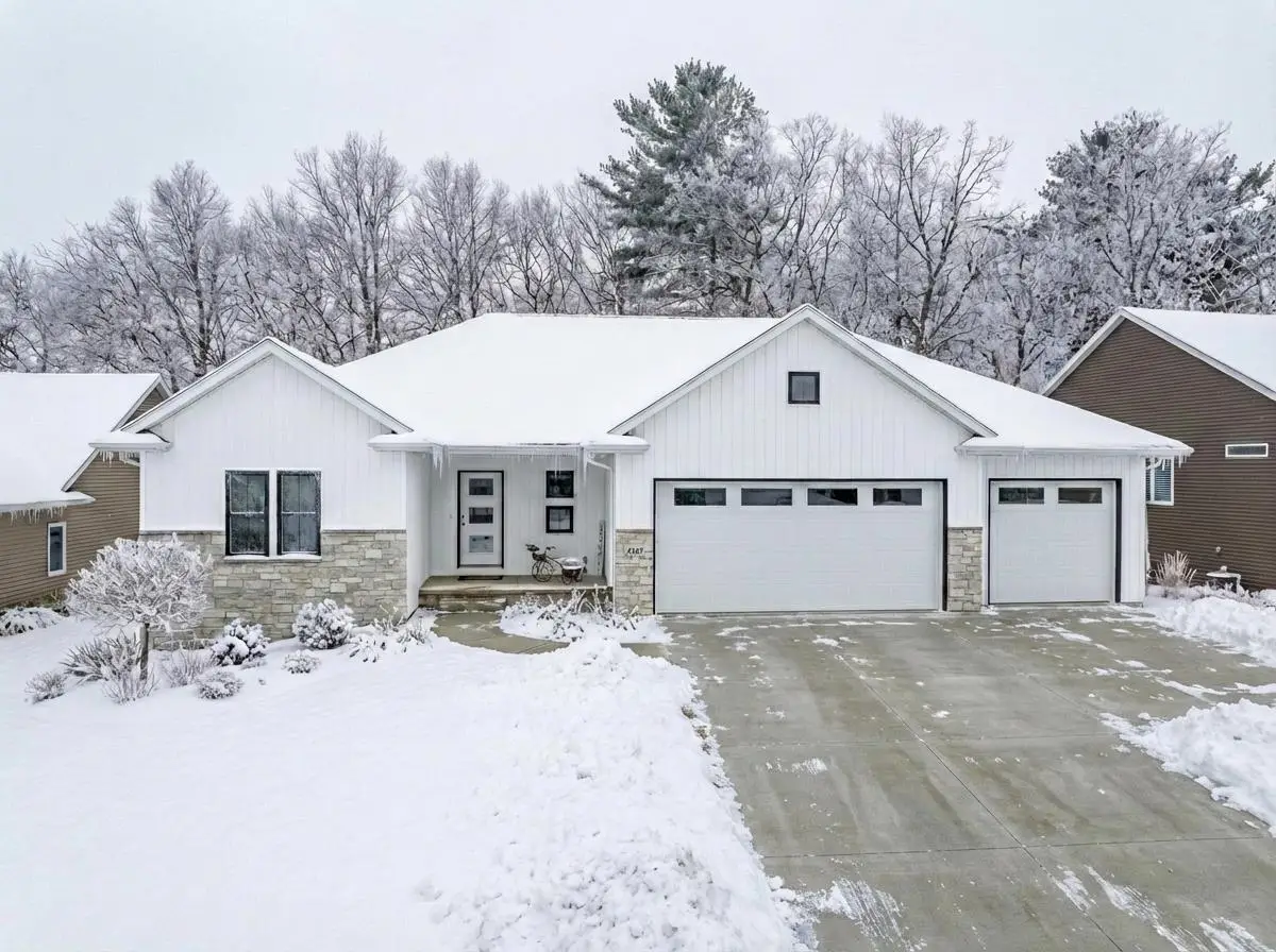 3347 Largo Ridge Drive, Green Bay, WI 54311-4405 - Image #1