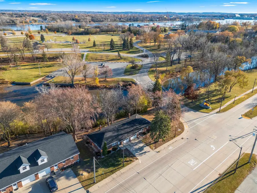 2871 S Broadway, Green Bay, WI 54304 - Image #2