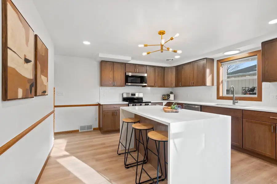 417 W 3rd Street, Kimberly, WI 54136 - Image #3