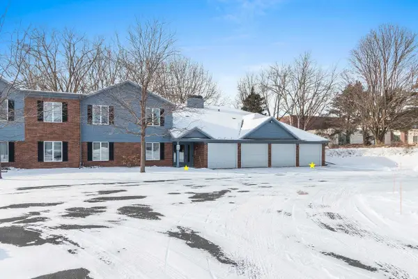2945 Mossy Oak Circle, GREEN BAY, WI 54311-5789