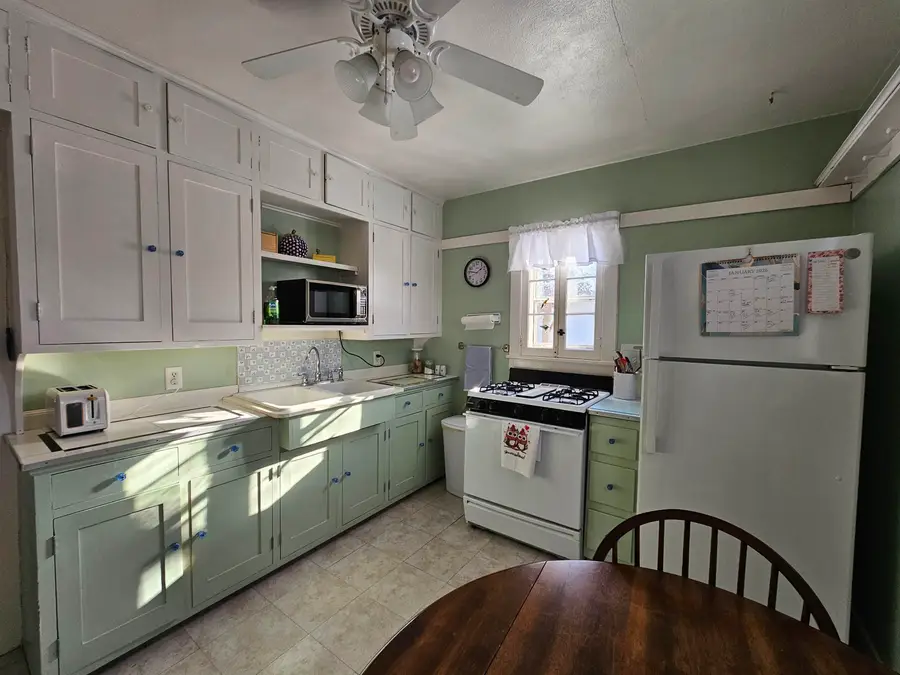 714 S Washington Street, Waupaca, WI 54981 - Image #2