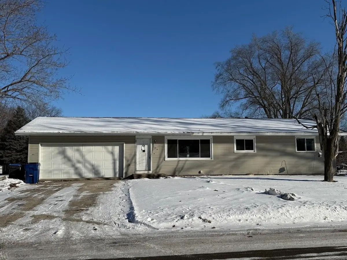 209 N 7th Avenue, Winneconne, WI 54986 - Image #1