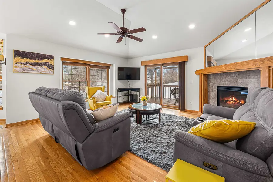 N96W14141 Knollcrest Circle, Germantown, WI 53022 - Image #2