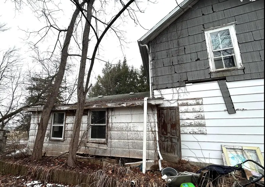 702 E State Street, Albany, WI 53502 - Image #3