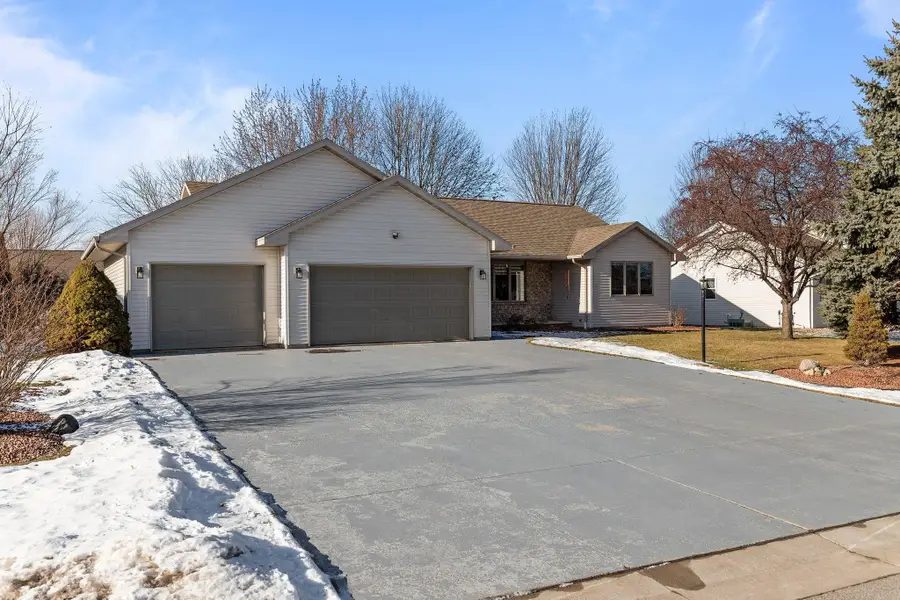 W5609 Jochmann Drive, Appleton, WI 54915-5203 - Image #3