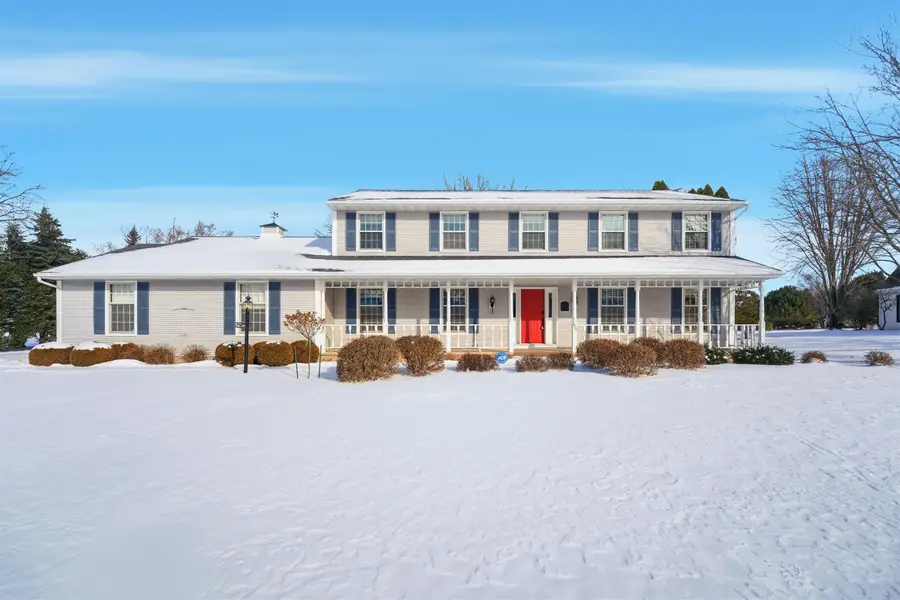 909 Country Club Lane, Fond Du Lac, WI 54935 - Image #2