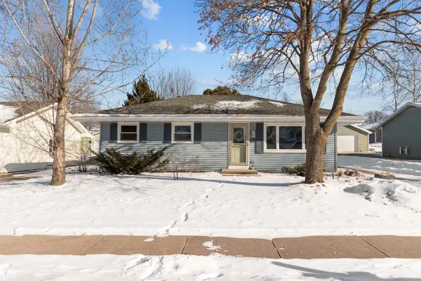 1674 Thornton Drive, OSHKOSH, WI 54904