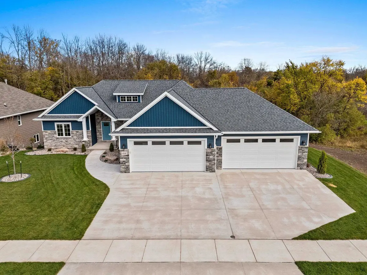 2534 N Stellita Circle, De Pere, WI 54115 - Image #1