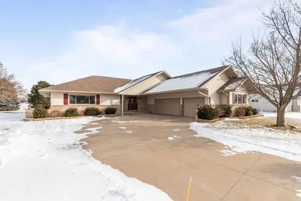 2374 Shore Preserve Drive, OSHKOSH, WI 54904-7785