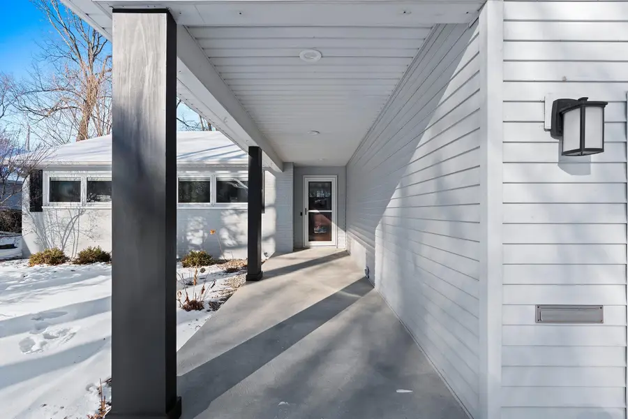 1040 E Moorpark Avenue, Appleton, WI 54911 - Image #2