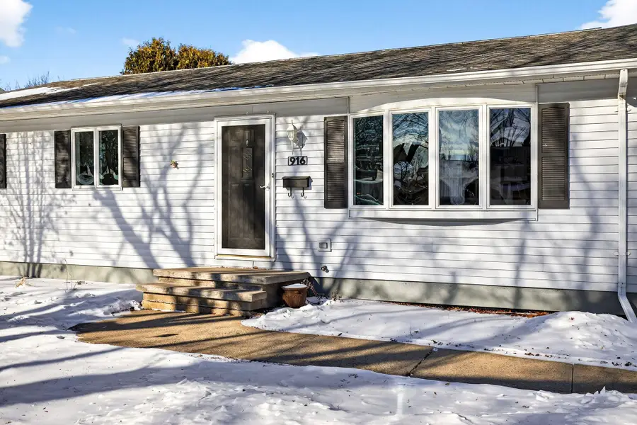 916 Charles Street, Little Chute, WI 54140 - Image #3