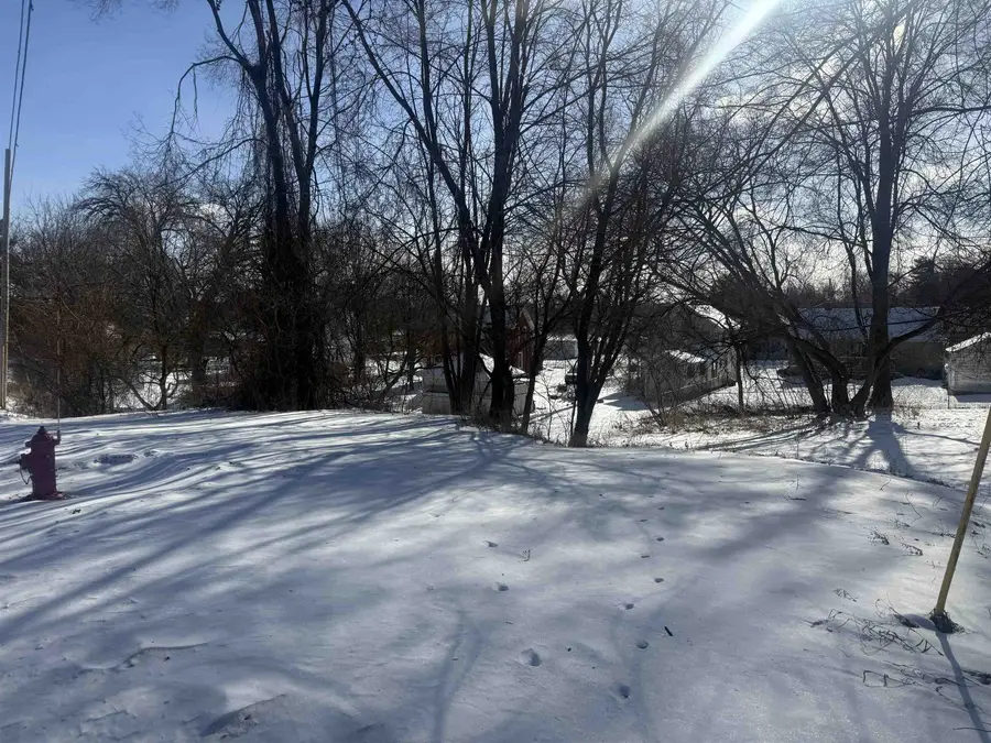 315 Granite Street, Waupaca, WI 54981 - Image #2