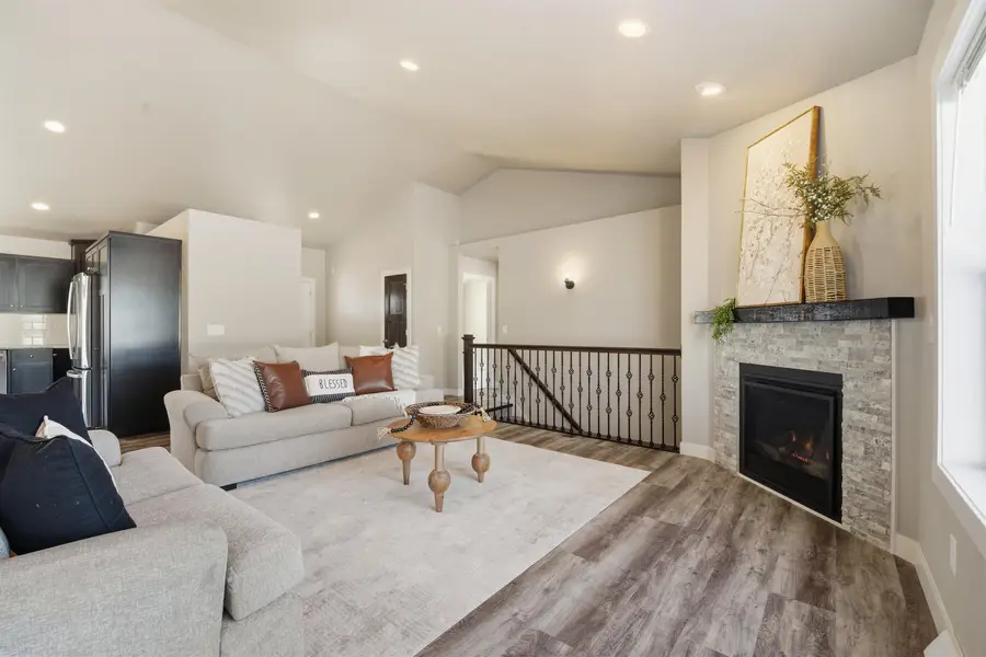 5701 N Acadia Drive, Appleton, WI 54913 - Image #2