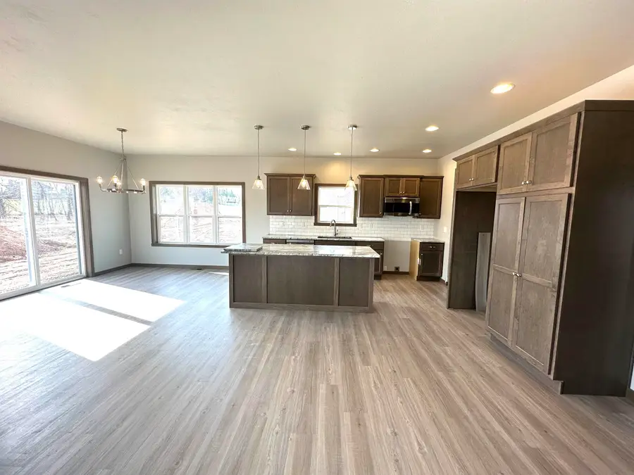 N9035 Cedar Court, Menasha, WI 54952 - Image #3