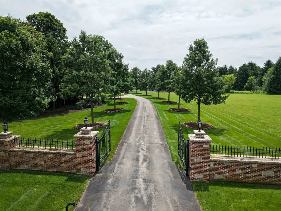 3855 Cty Hwy C, West Bend, WI 53095-8739 - Image #2