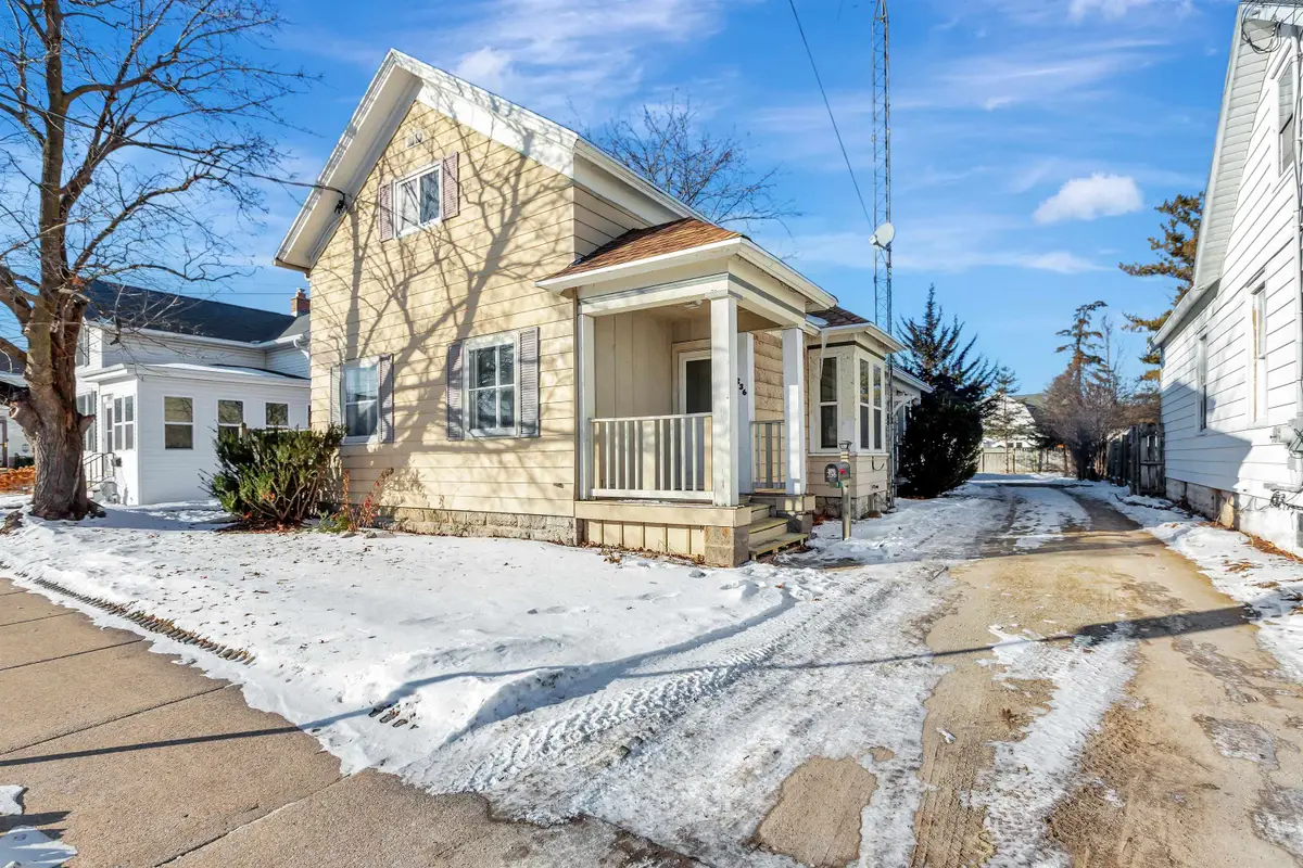 236 W South Park Avenue, Oshkosh, WI 54902-5120 - Image #1