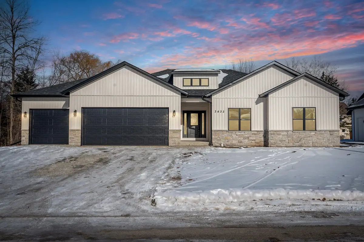 3433 Paula Street, Green Bay, WI 54311 - Image #1
