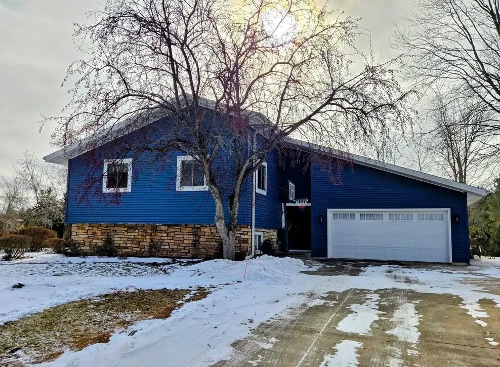 4515 W Edgewood Drive, Appleton, WI 54913 - Image #1