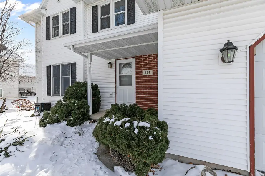 861 Carissa Court, Omro, WI 54963 - Image #2