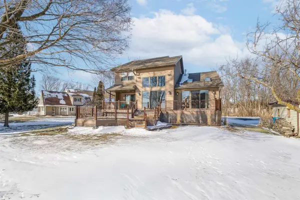 6097 E Lyngaas Road, WINNECONNE, WI 54986
