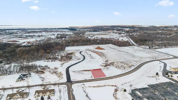 1445 Eastwind Lane #16, FOND DU LAC, WI 54937