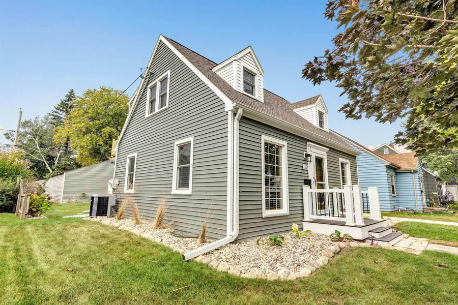 663 Chestnut Street, Neenah, WI 54956-3363 - #3