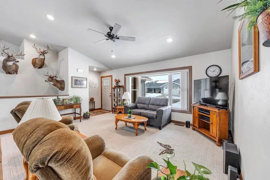 444 Sunny Vista Court, Seymour, WI 54165 - #2