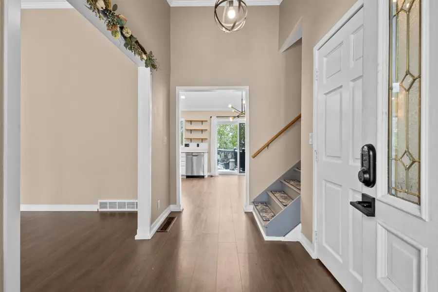 1555 Villa Park Drive, Oshkosh, WI 54904-8273 - Image #3