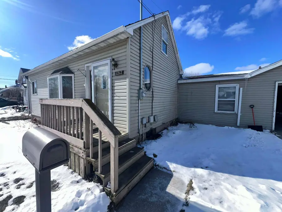 1212 Hawthorne Street, Two Rivers, WI 54241 - #2