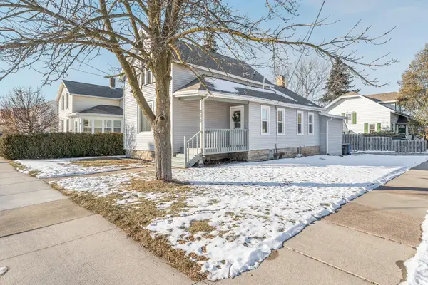 402 W 10th Avenue, OSHKOSH, WI 54902