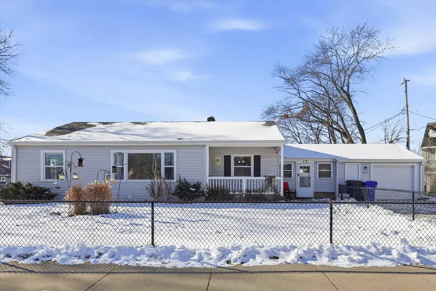807 N Badger Avenue, Appleton, WI 54914 - #2