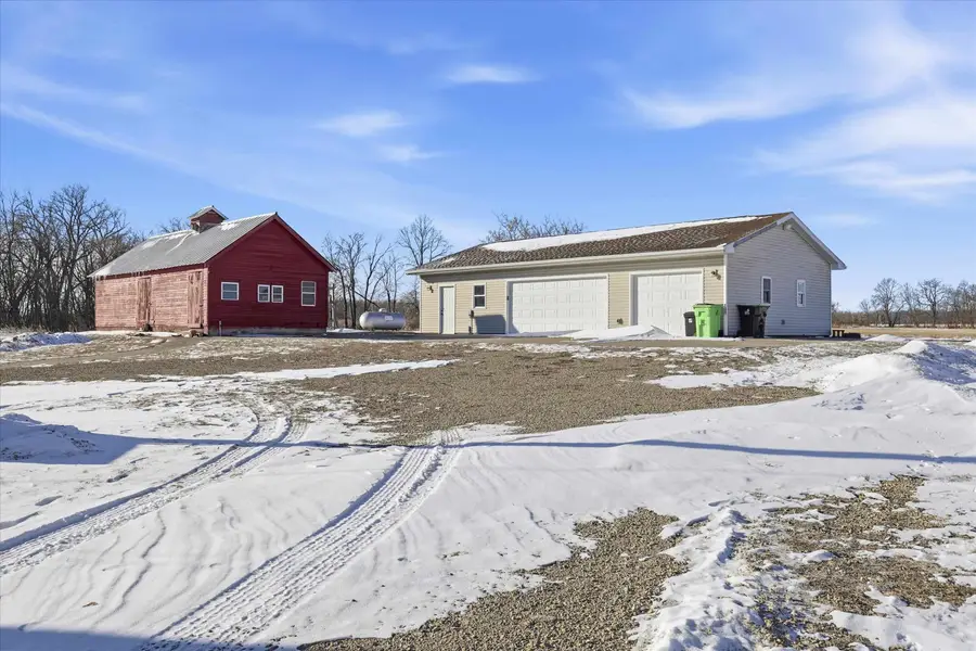 5429 Broderick Road, Omro, WI 54963 - Image #2