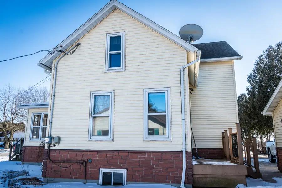 115 S 6th Street, Reedsville, WI 54230 - #2