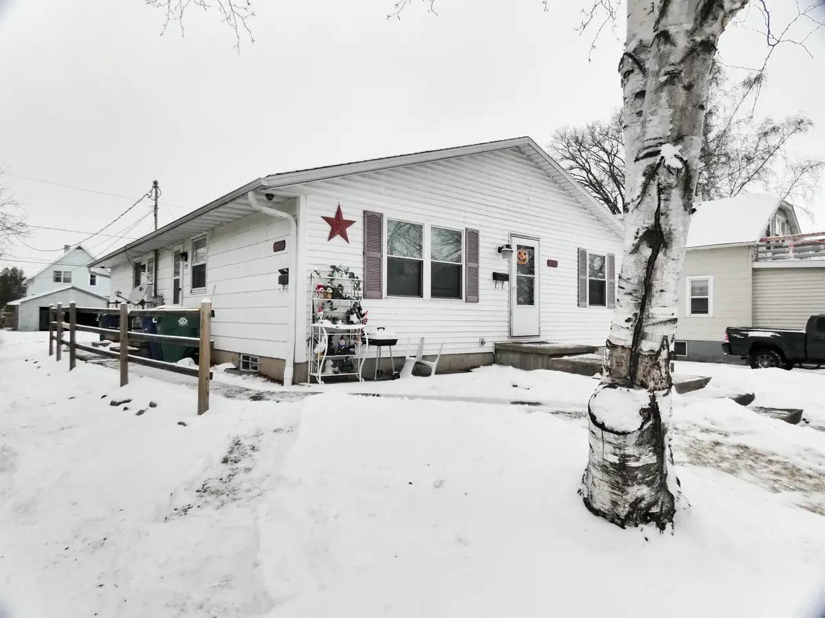 933 Shea Avenue, Green Bay, WI 54303 - #1